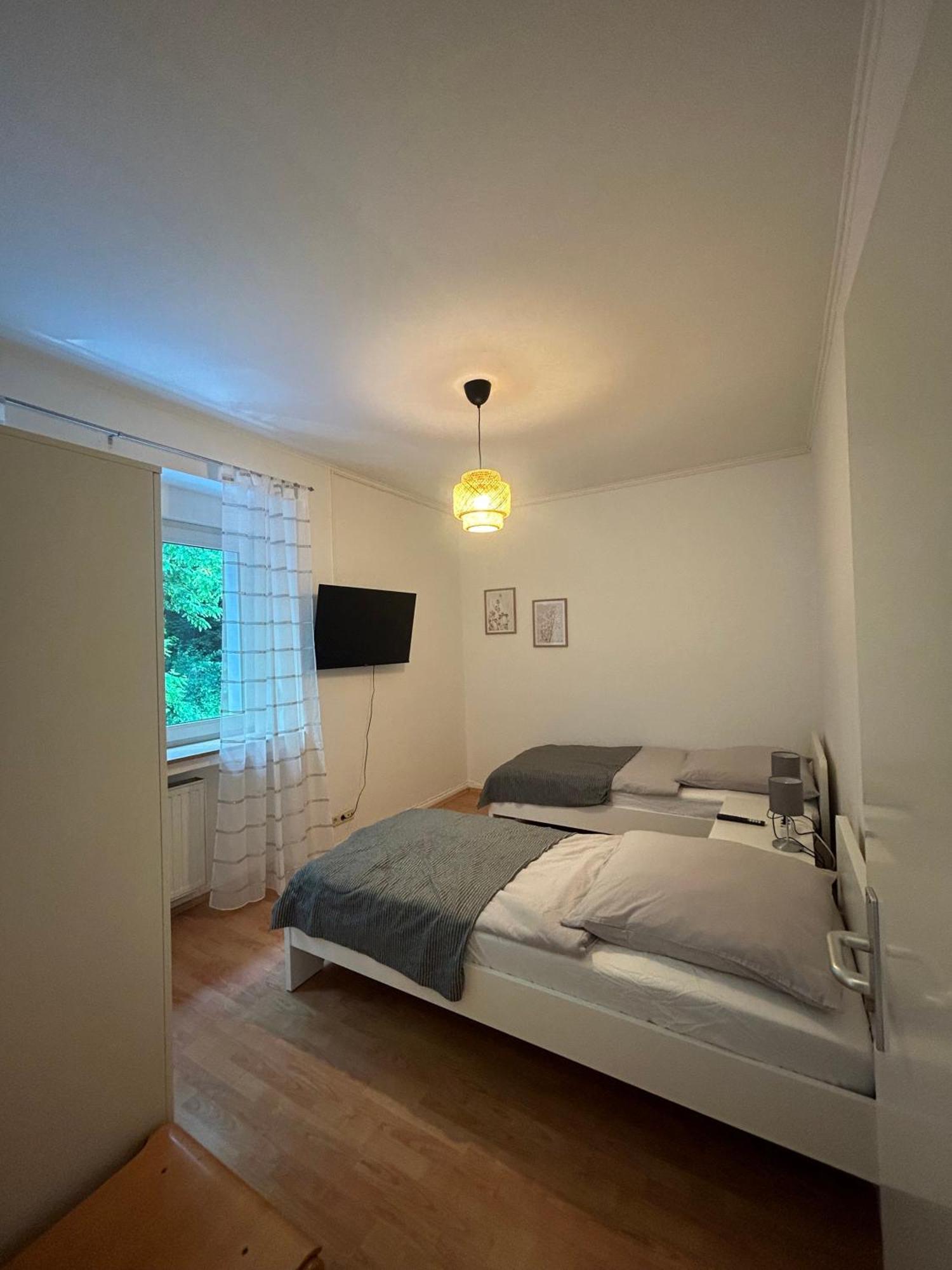 Gemuetliche Ferienwohnung - Voll Ausgestattet, Zentral Aber Ruhig ! Wuppertal Kültér fotó